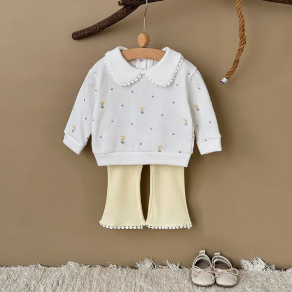 sg-11134201-8261y-mjxugv3yjbpiea Peter Pan Collar Sweatshirt & Ribbed Leggings Set